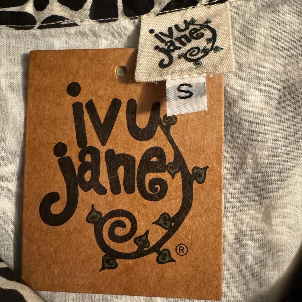 Ivy Jane Billowy Top Size Small New w/Tags - Picture 5 of 8